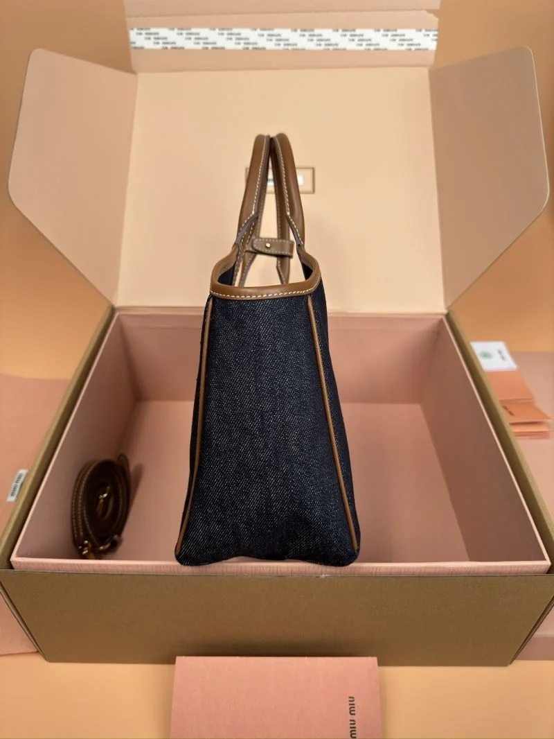 Miu Miu Shopping Bags Comfortable 56046
