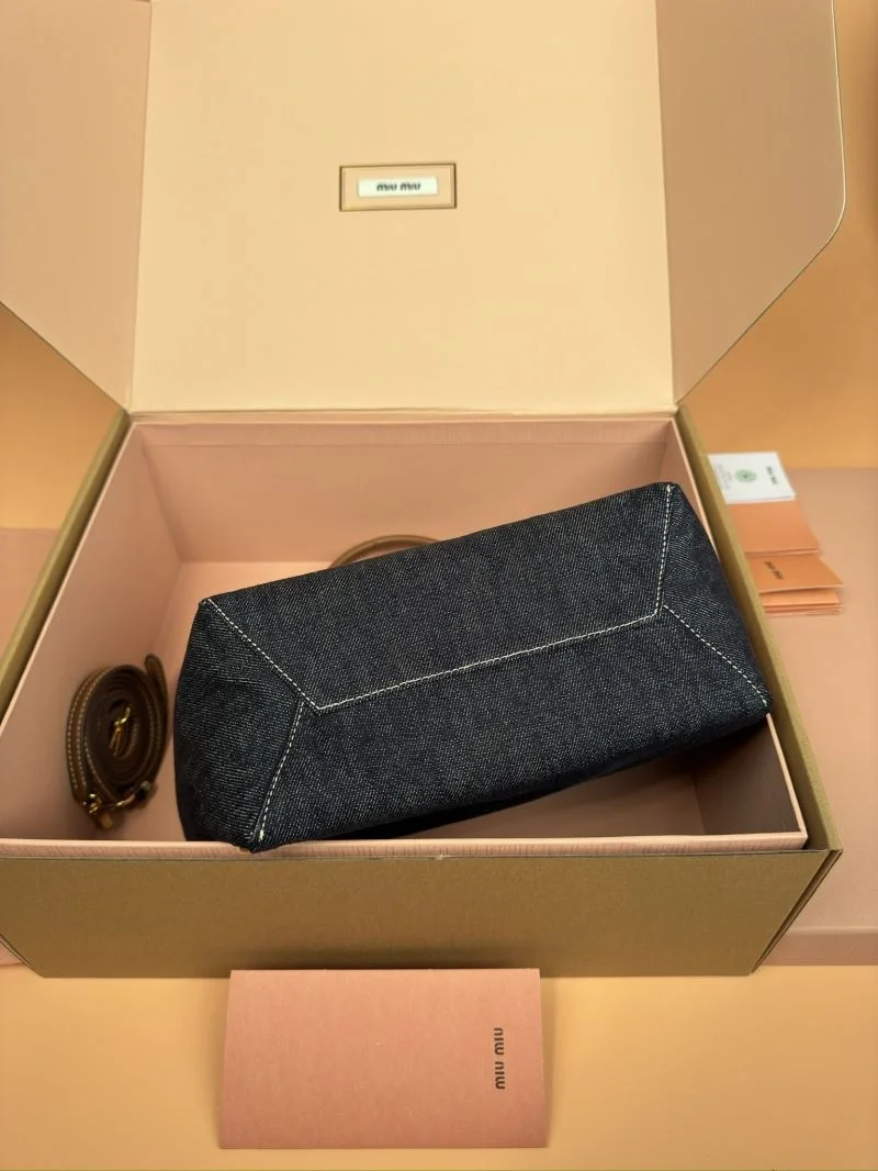 Miu Miu Shopping Bags Comfortable 56046