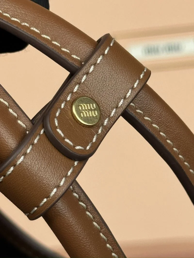 Miu Miu Shopping Bags Comfortable 56046