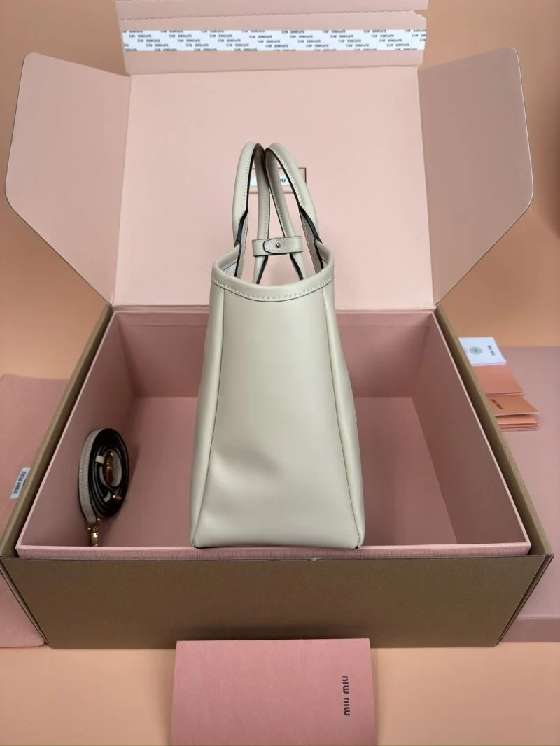 Miu Miu Shopping Bags Effortless 56005