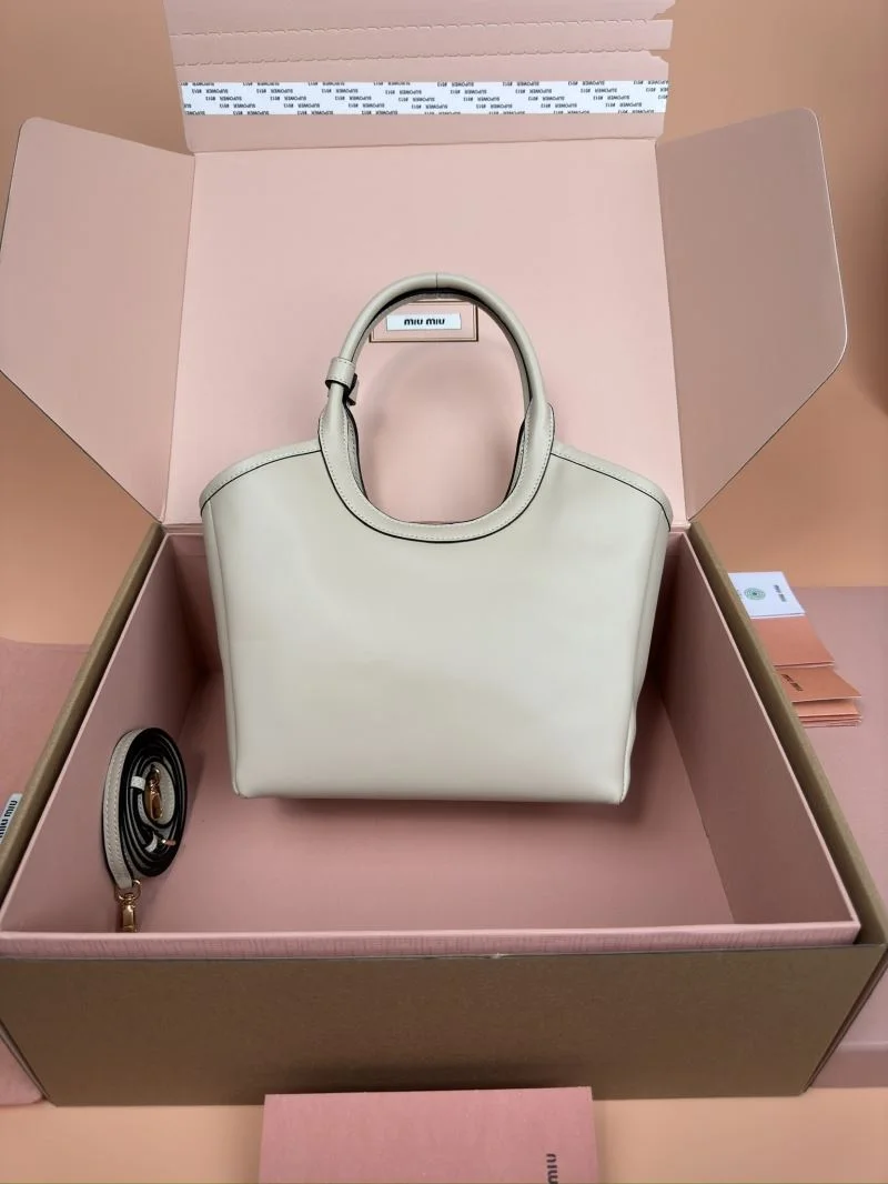 Miu Miu Shopping Bags Effortless 56005