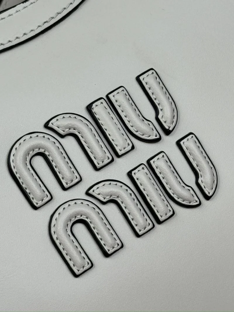 Miu Miu Shopping Bags WellDesigned 56004