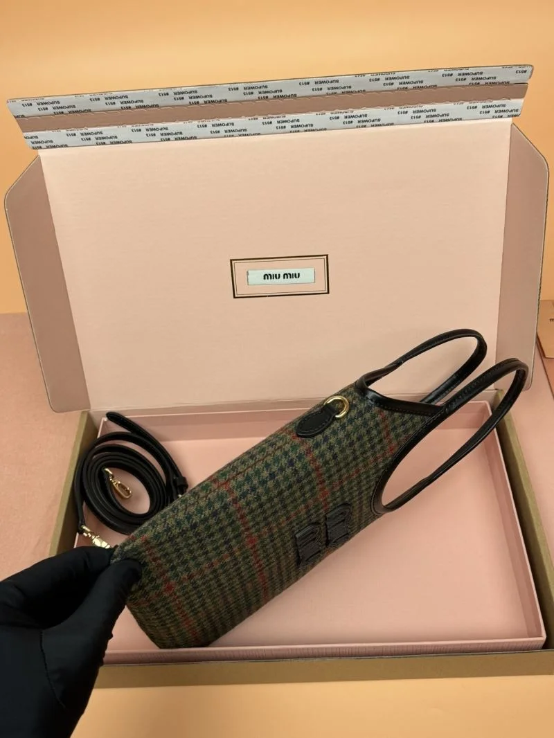 Miu Miu Shopping Bags Sleek 55997