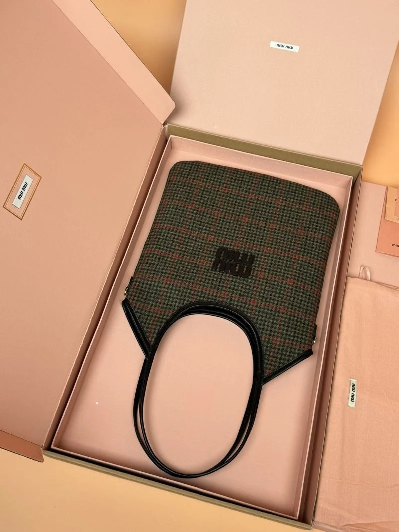 Supportive Miu Miu Shopping Bags 56017