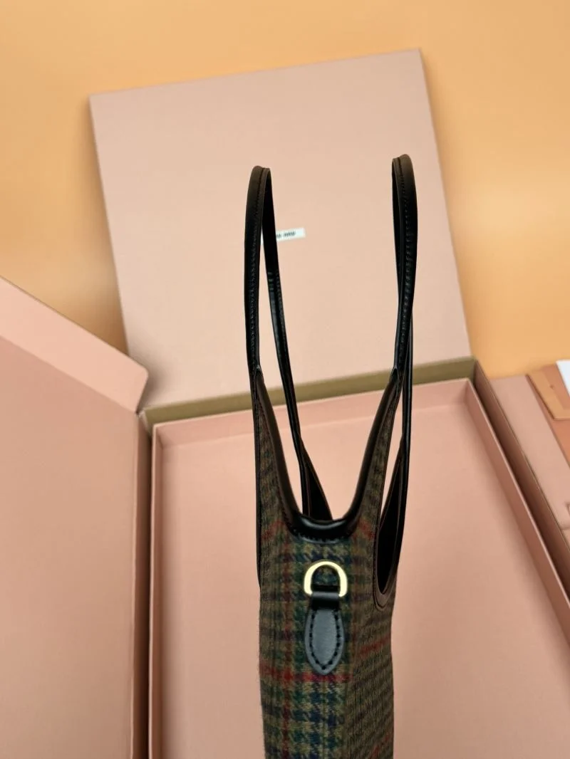 Supportive Miu Miu Shopping Bags 56017