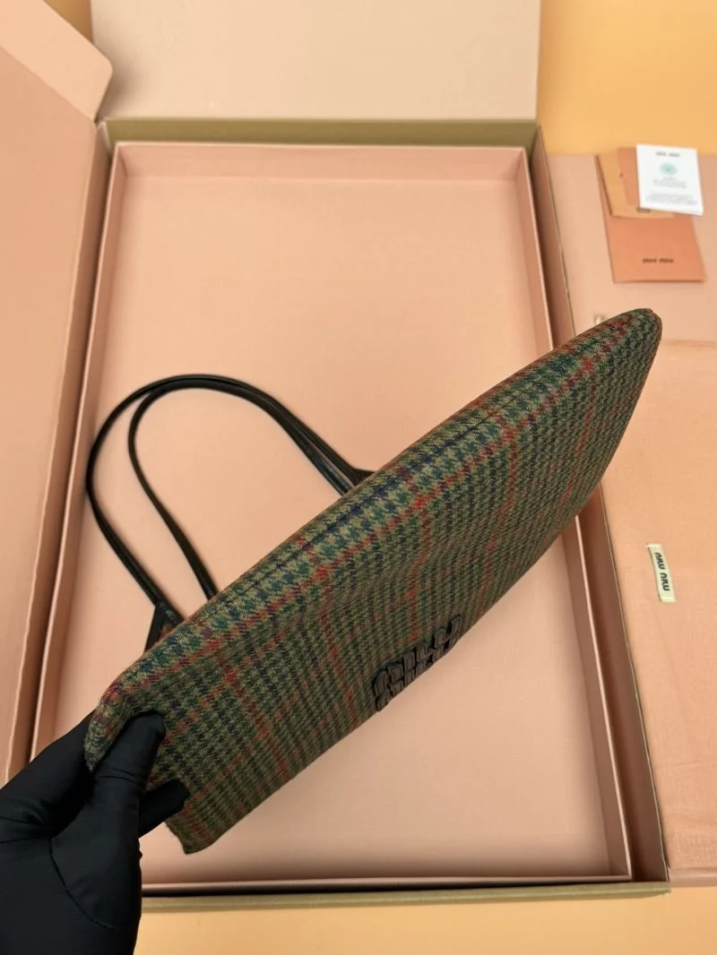 Supportive Miu Miu Shopping Bags 56017