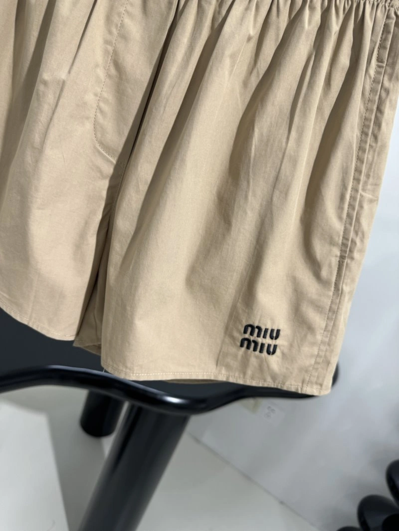 Miu Miu Short Pants Flexible 151153