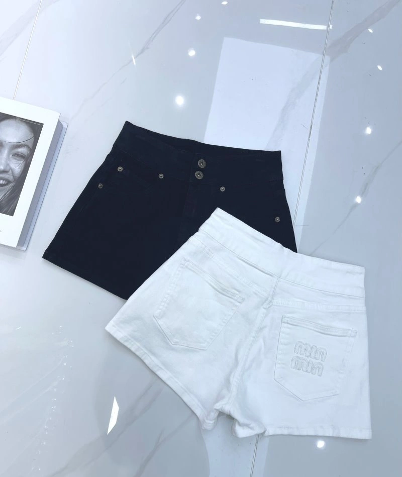 Miu Miu Short Pants WaterResistant 151141