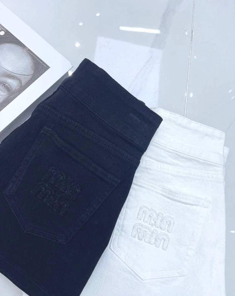 Miu Miu Short Pants WaterResistant 151141