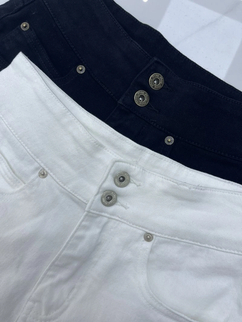 Miu Miu Short Pants WaterResistant 151141