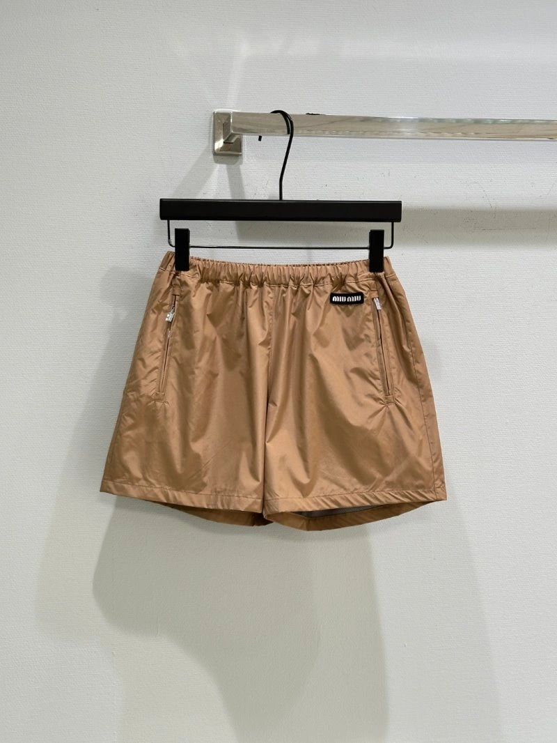 Miu Miu Short Pants Versatile 151136