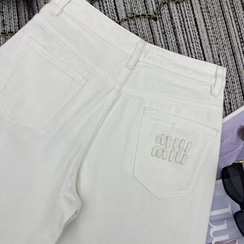 Miu Miu Short Pants ComfortFit 156252