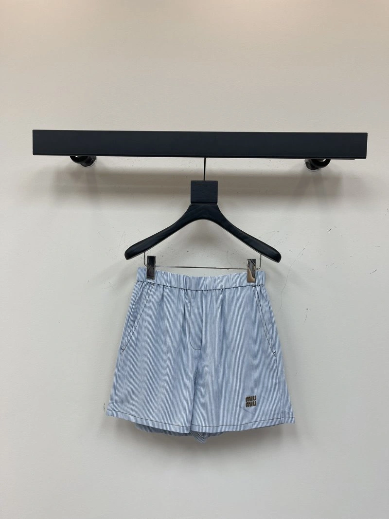 WellDesigned Miu Miu Short Pants 148711