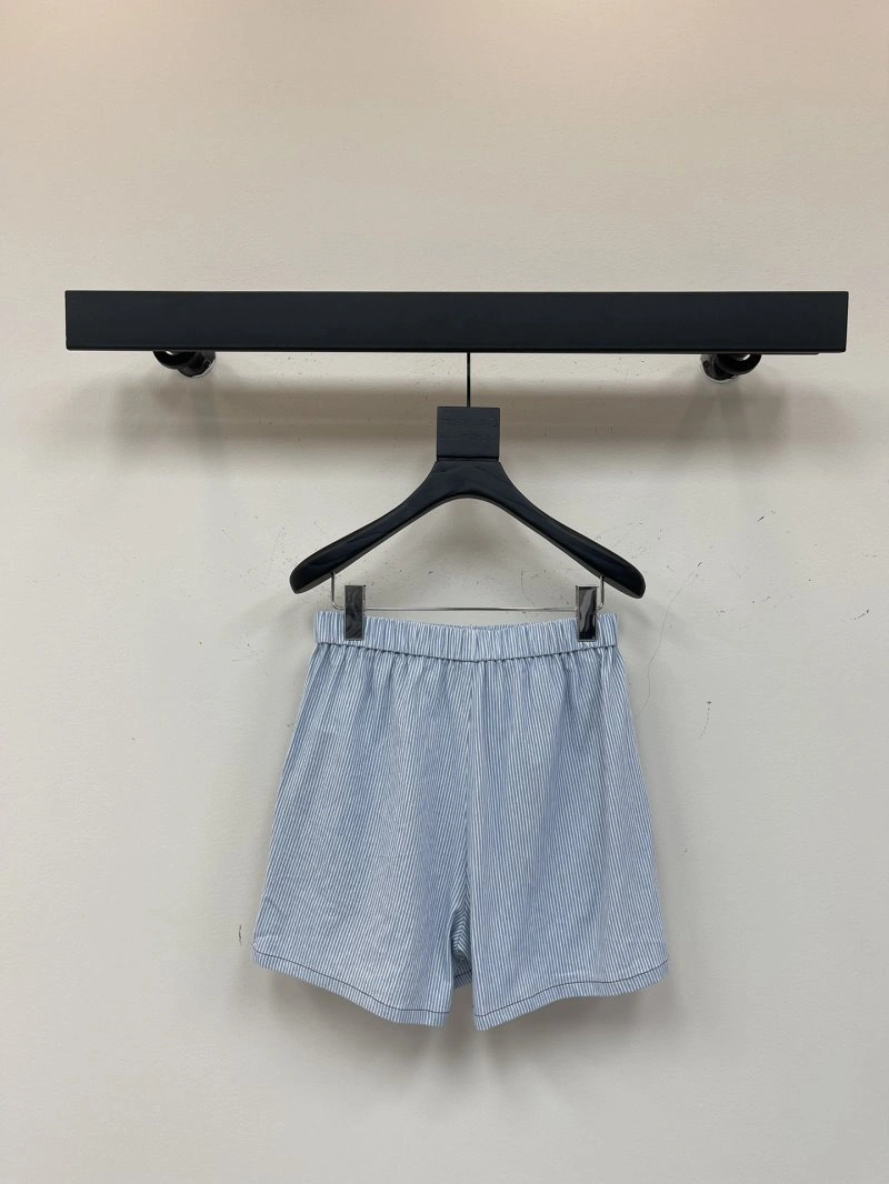 WellDesigned Miu Miu Short Pants 148711