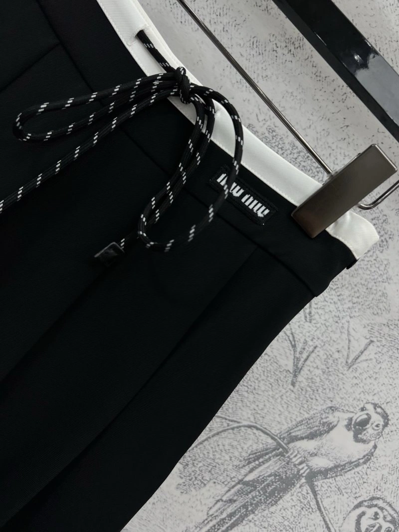 Miu Miu Short Pants Timeless 148694