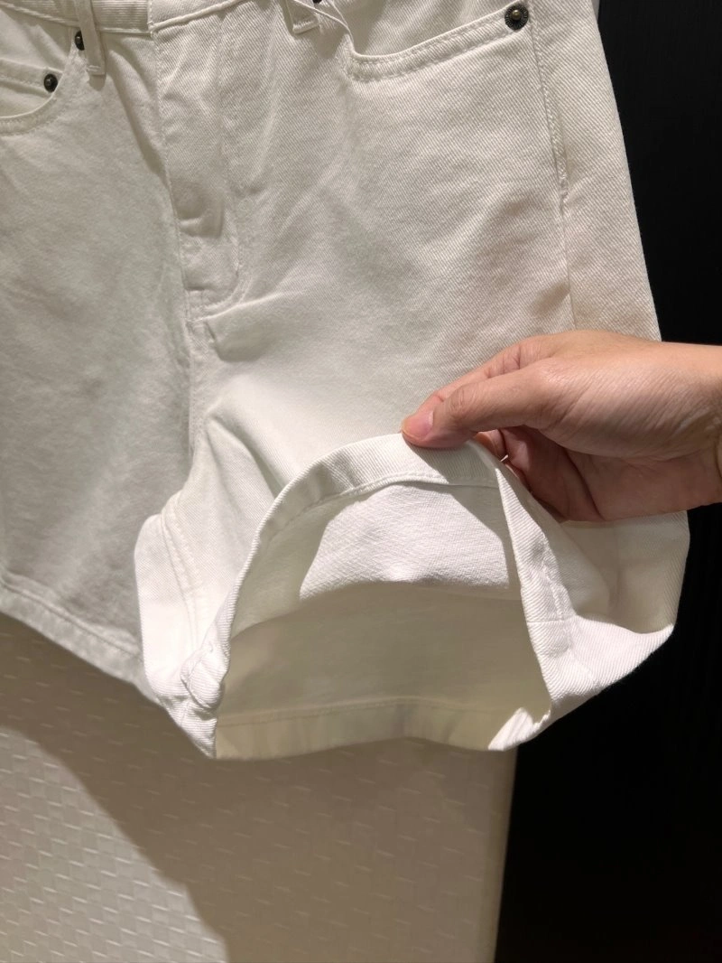 Miu Miu Short Pants ModernLook 148683