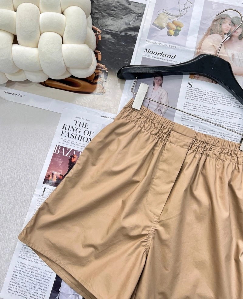 Trendsetting Miu Miu Short Pants 148687