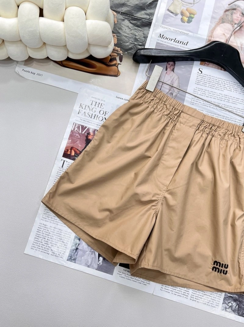 Trendsetting Miu Miu Short Pants 148687