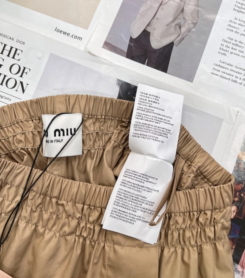 Trendsetting Miu Miu Short Pants 148687