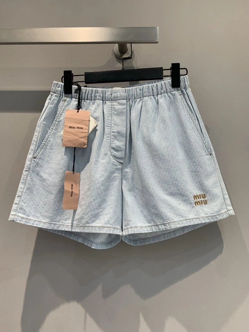 Miu Miu Short Pants WaterResistant 148674