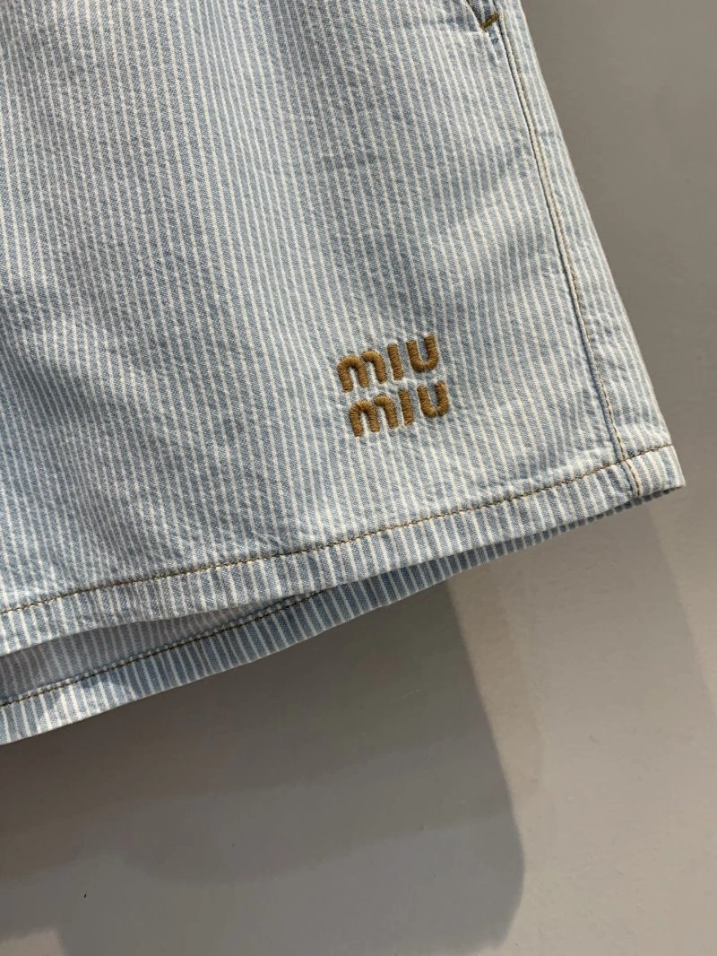 Miu Miu Short Pants WaterResistant 148674