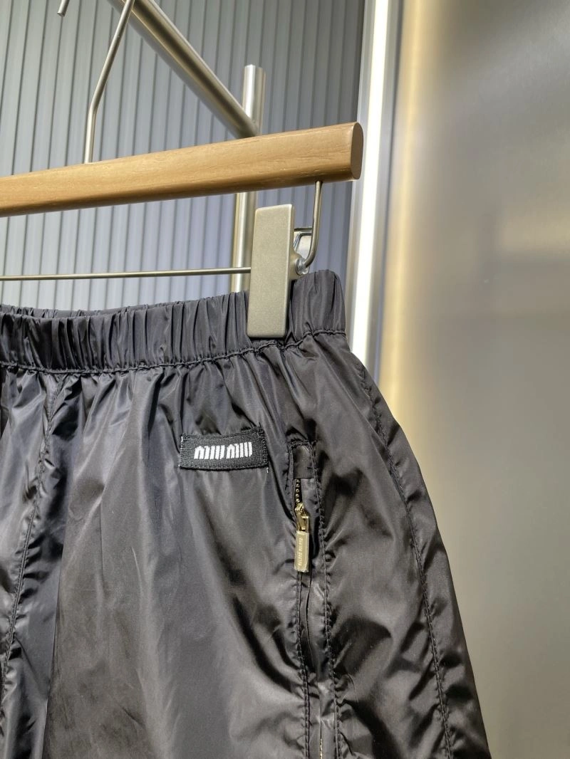 Trendsetting Miu Miu Short Pants 159096