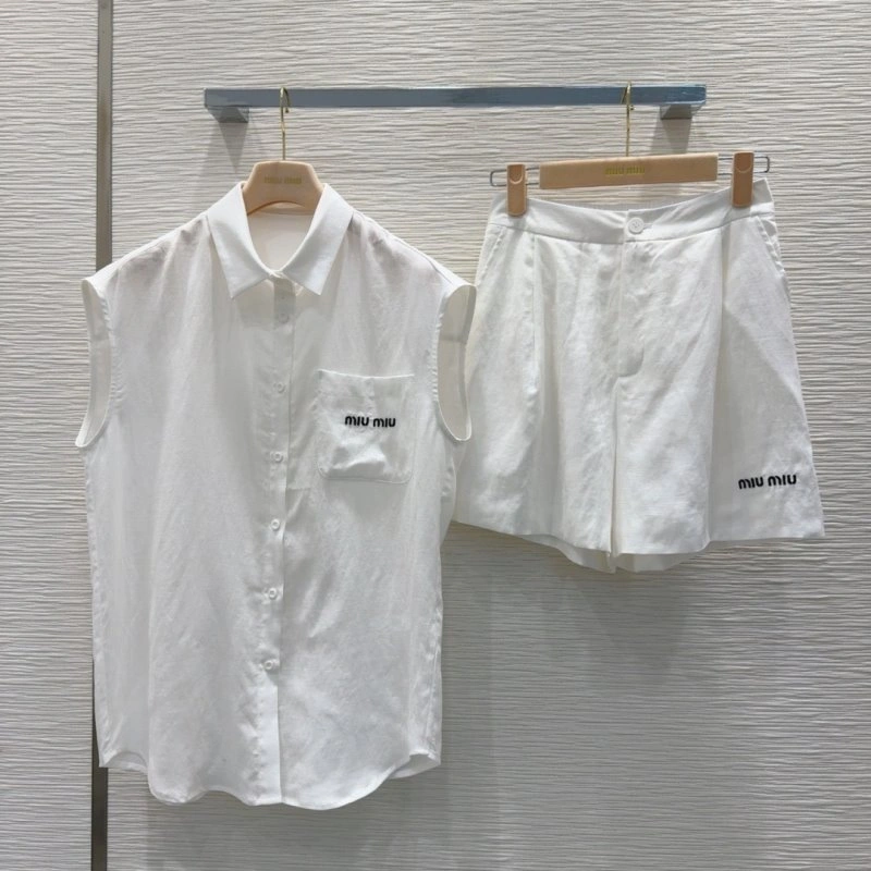MultiPurpose Miu Miu Short Suits 151146