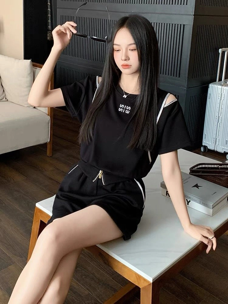 DailyWear Miu Miu Short Suits 151131