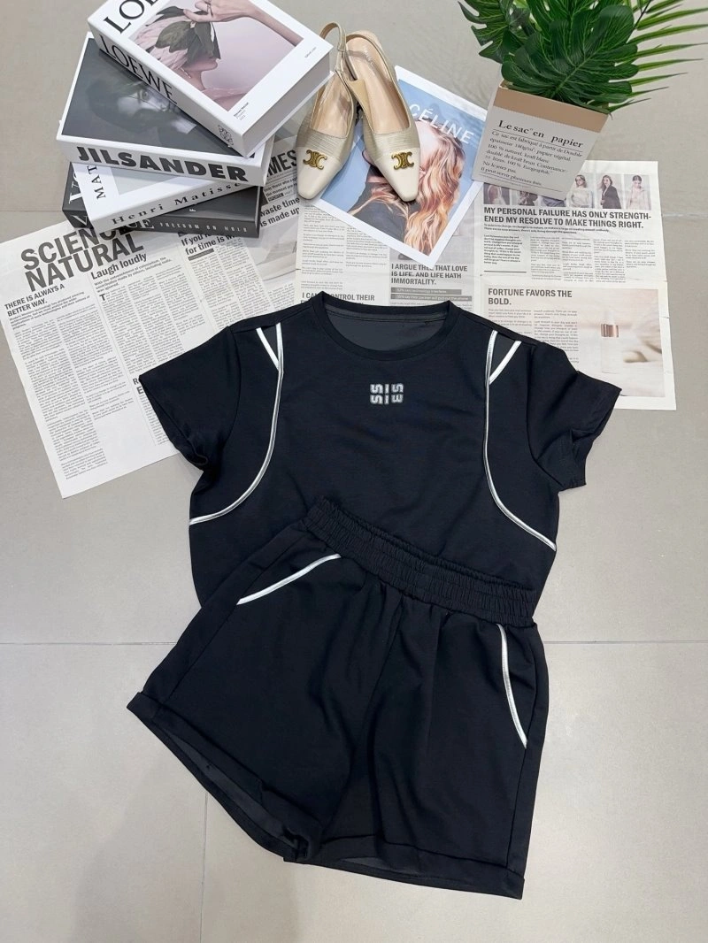DailyWear Miu Miu Short Suits 151131