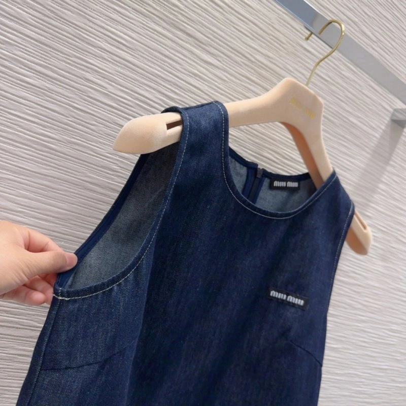 Miu Miu Short Suits ZipUp 151144