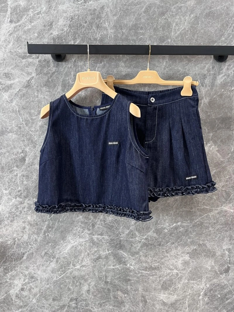 Reliable Miu Miu Short Suits 151132