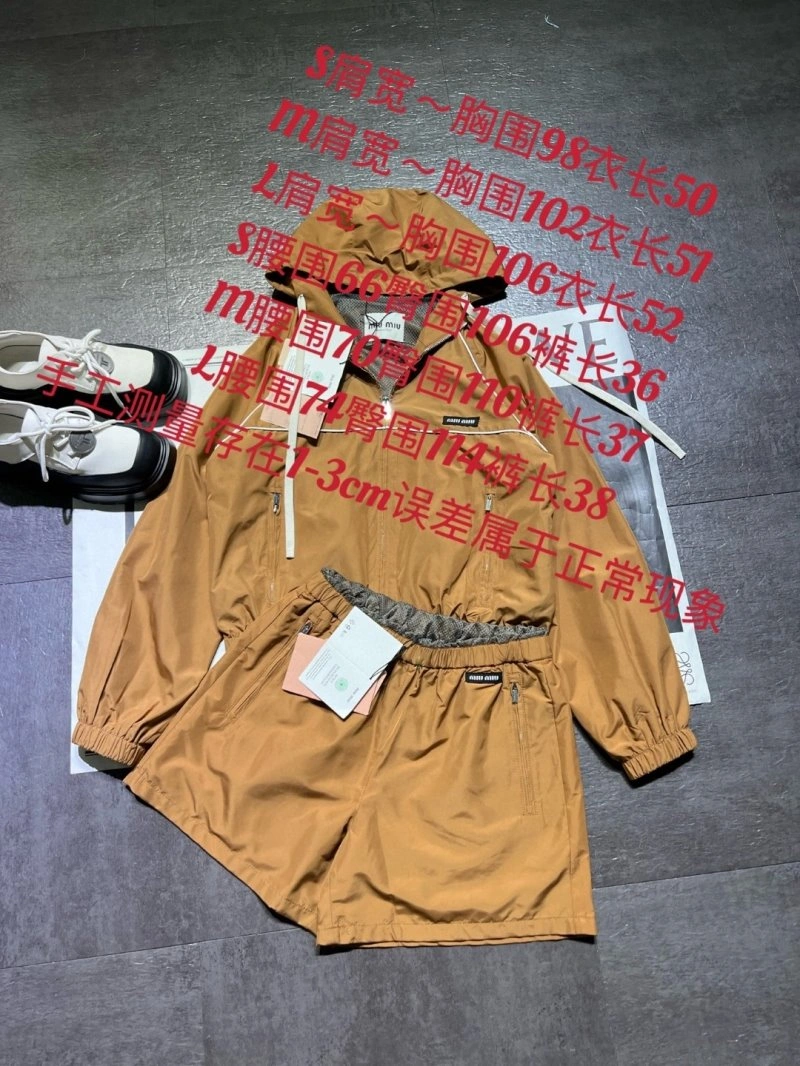Snug Miu Miu Short Suits 151123