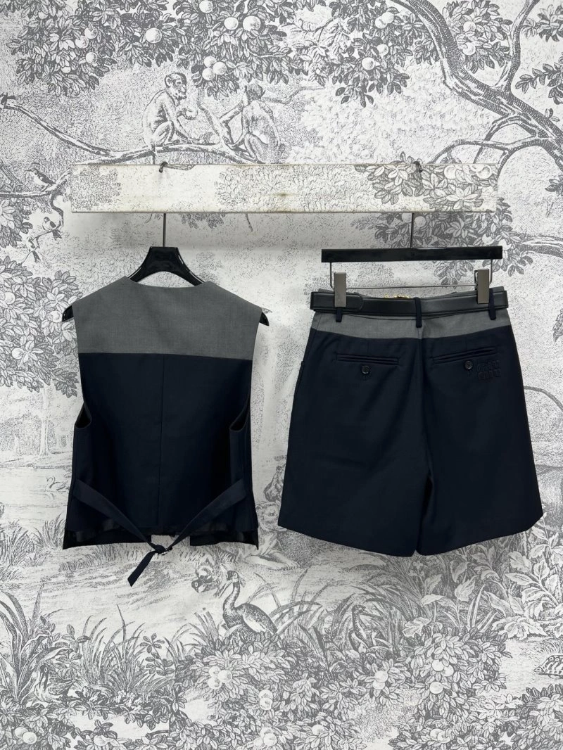EasyMatch Miu Miu Short Suits 148671