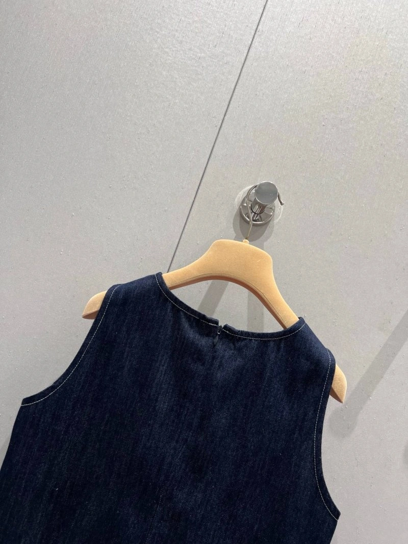 WellDesigned Miu Miu Short Suits 148655