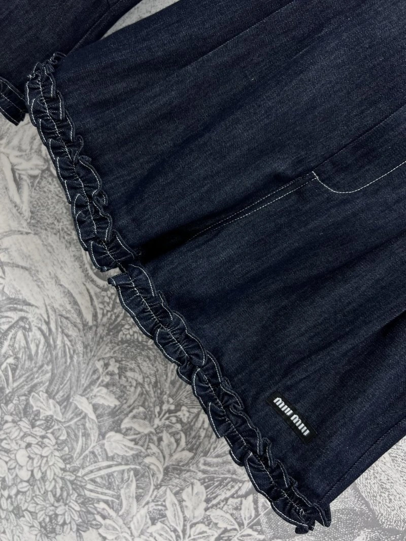 Sophisticated Miu Miu Short Suits 148661