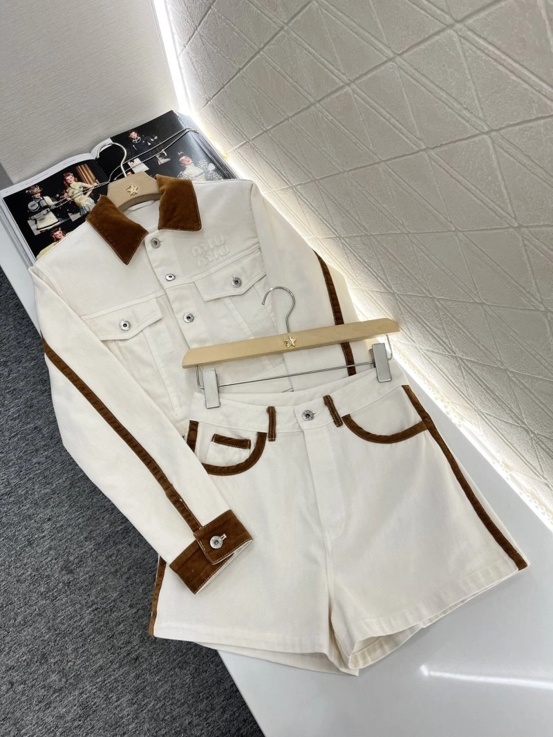 Miu Miu Short Suits FastDry 152998