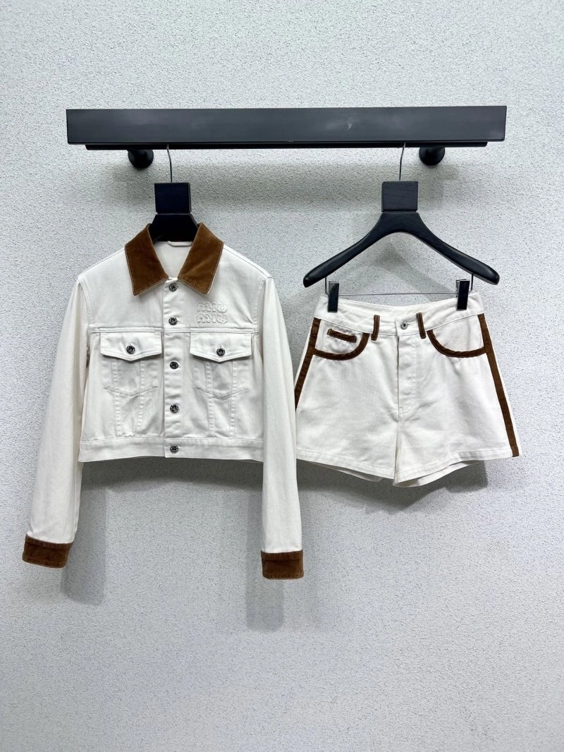 Miu Miu Short Suits Classic 152997