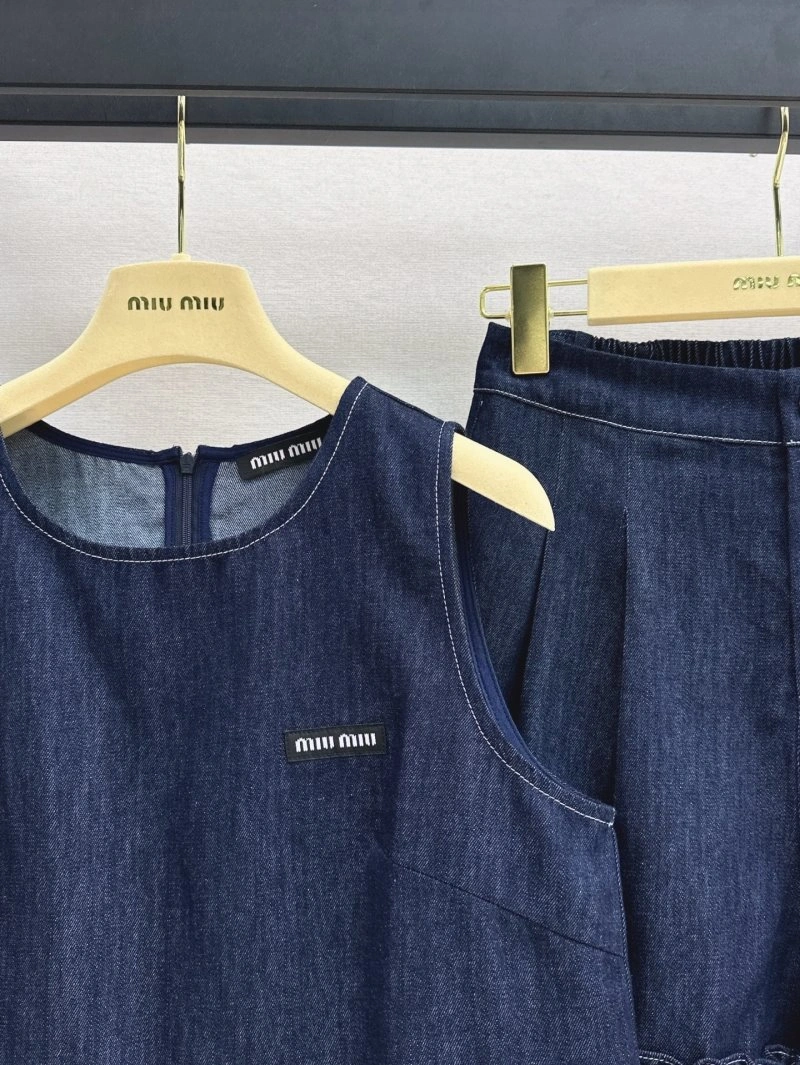 Miu Miu Short Suits Thermal 153006