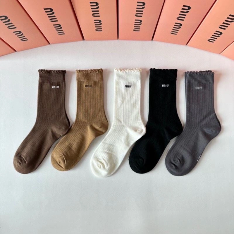 Miu Miu Socks Versatile 273542