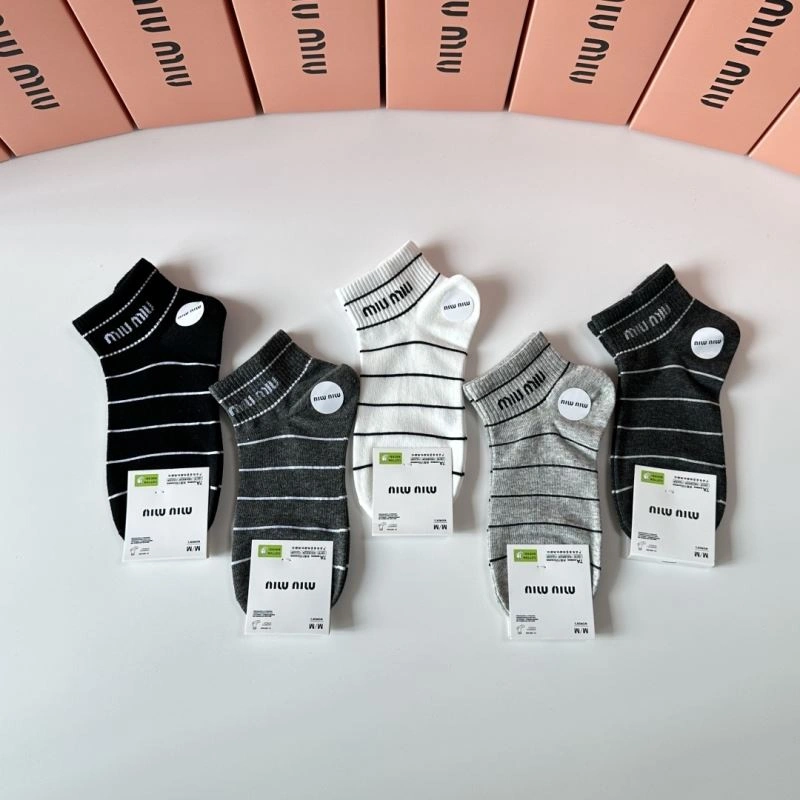 ModernLook Miu Miu Socks 273528