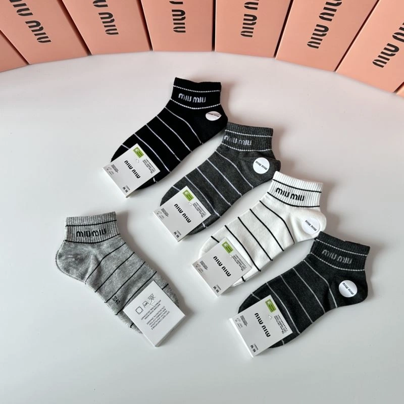 ModernLook Miu Miu Socks 273528