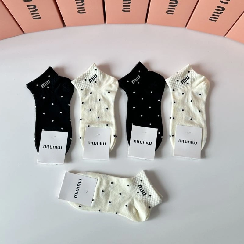 Attractive Miu Miu Socks 273527