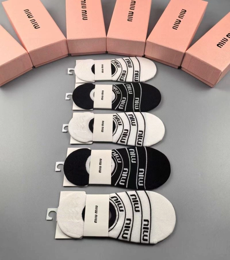 Miu Miu Socks Durable 273525