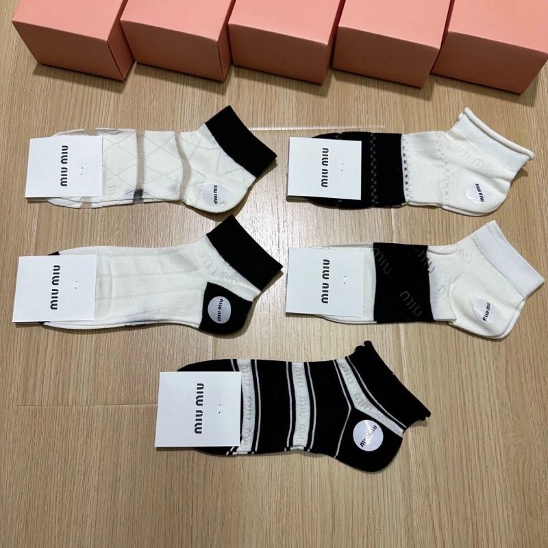 Breathable Miu Miu Socks 273517