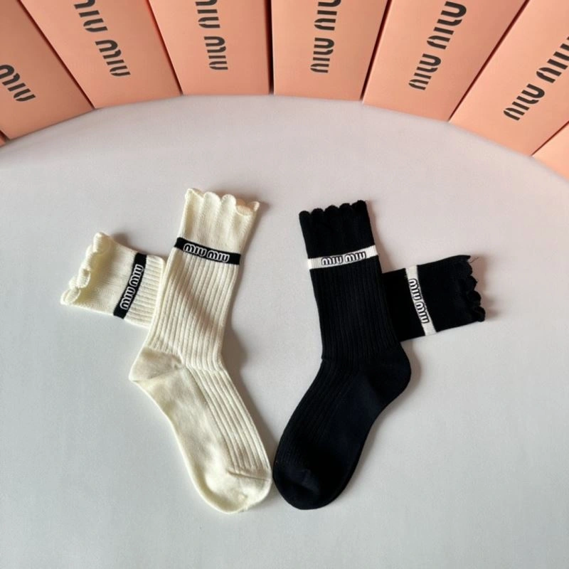 Miu Miu Socks Versatile 273497