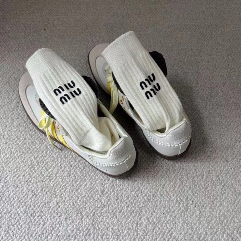Miu Miu Socks EasyMatch 273480