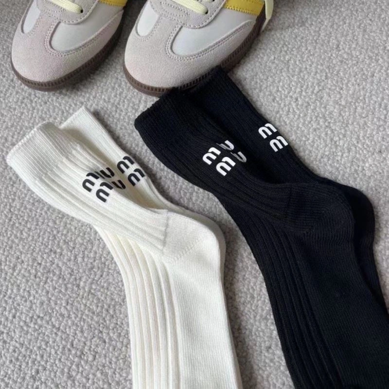 Miu Miu Socks EasyMatch 273480