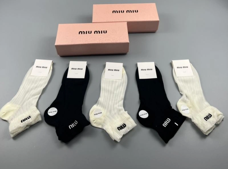 Miu Miu Socks Comfortable 274611