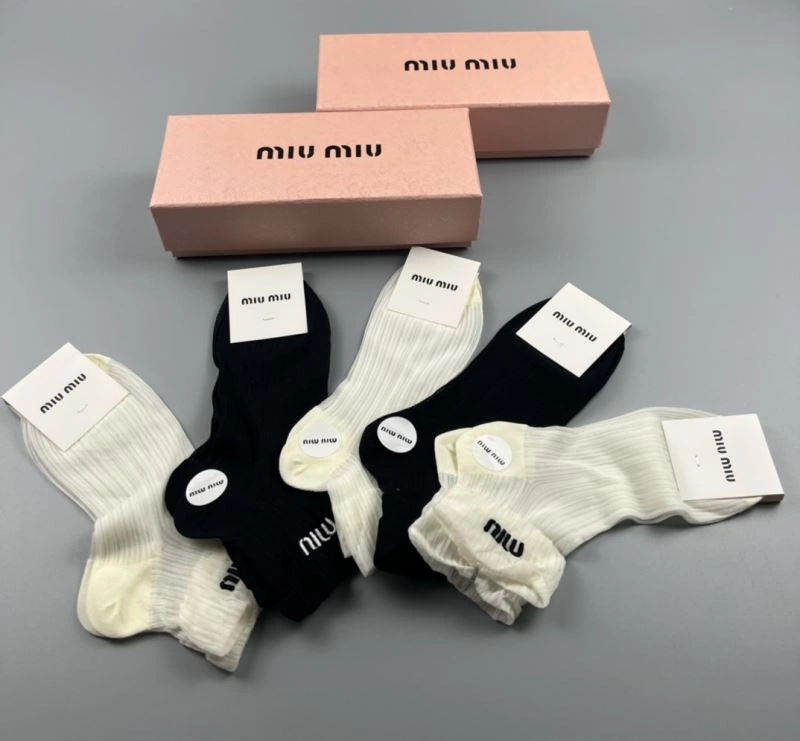 Miu Miu Socks Comfortable 274611