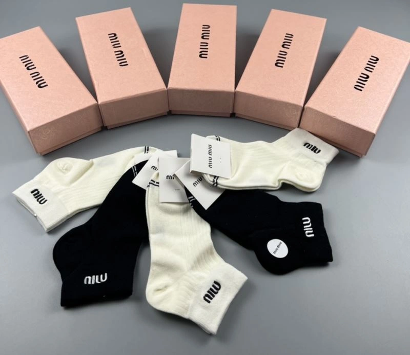 Miu Miu Socks Compact 274608
